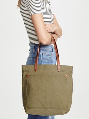 Madewell The Canvas Medium Transport Tote in British Surplus